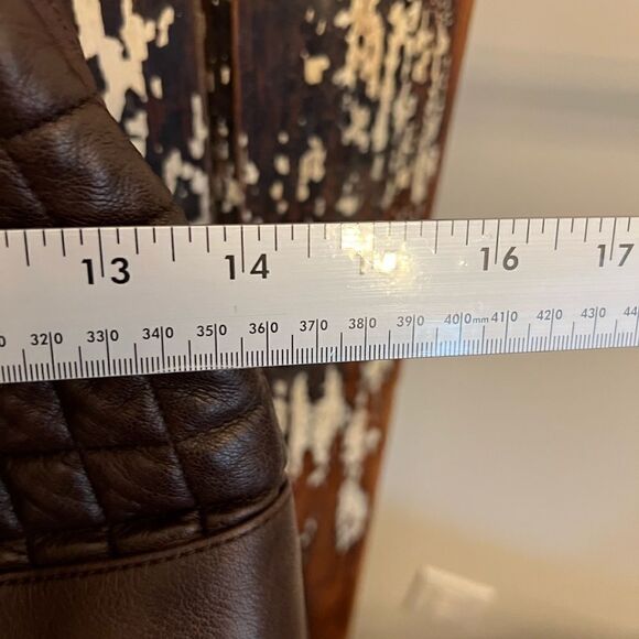 Beautiful buttery soft BCBGMaxAzria handbag. - Picture 9 of 16